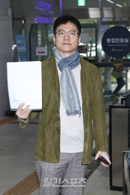 0003307934_001_20231024145501293.jpg 실시간 강남경찰서 입갤하신 전홍준 대표...jpg
