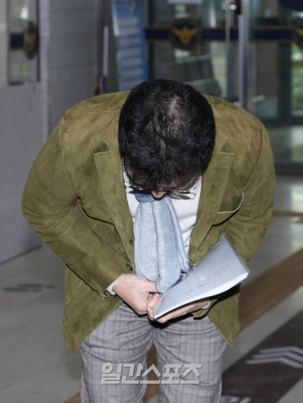 0003307936_001_20231024145507252.jpg 실시간 강남경찰서 입갤하신 전홍준 대표...jpg