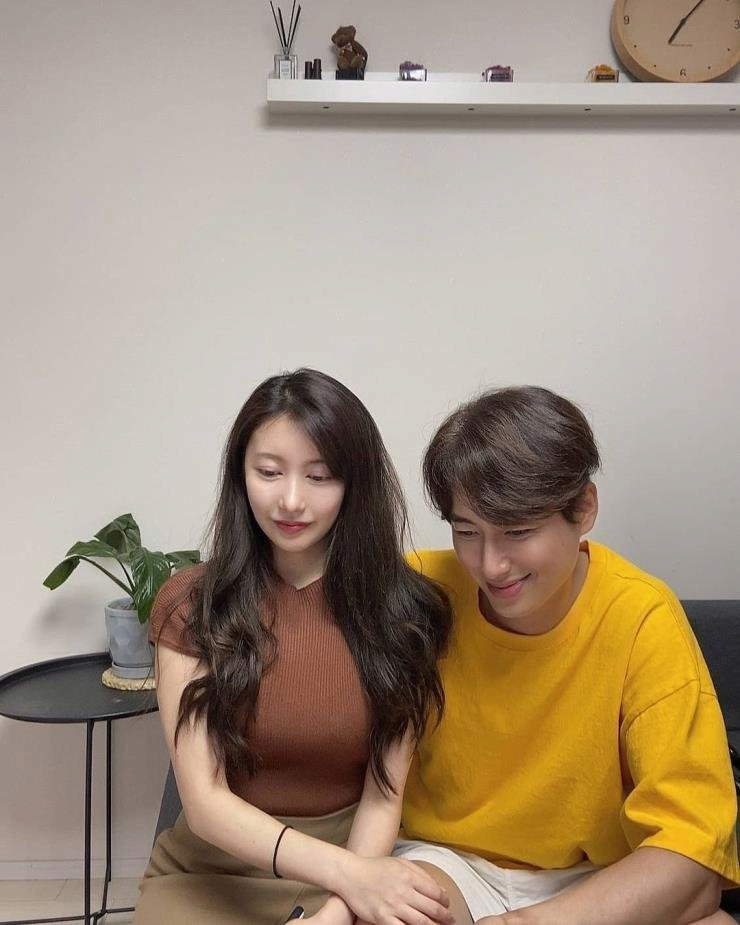 image.png 의심간 14살 연하 일본여자랑 결혼한 이지훈 근황