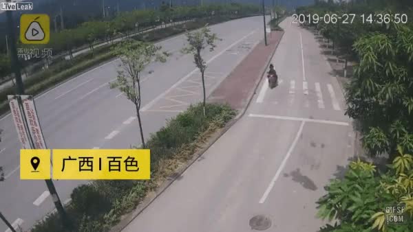 17af0233bbe386407.gif