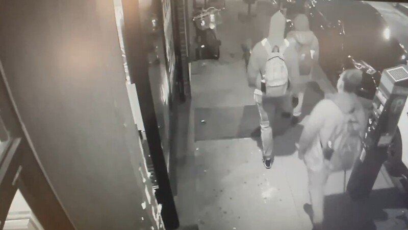 11689956_032922-wabc-pizzeria-suspects-img.jpg 9차례 찔리면서도 뉴욕 한인 여성 구한 피자가게 부자