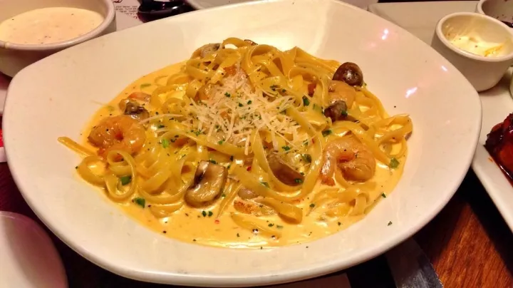 솔직히 아웃백 먹여살렸을 것 같은 메뉴 3대장...jpg 2번째 사진