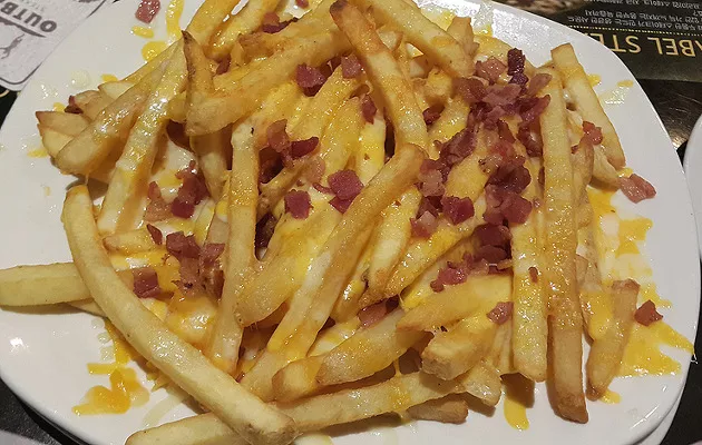 솔직히 아웃백 먹여살렸을 것 같은 메뉴 3대장...jpg 3번째 사진