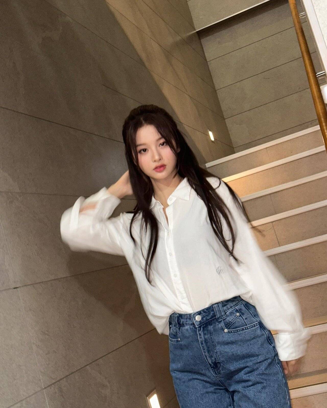 오늘자 공식 인스타 설윤.jpg | 인스티즈