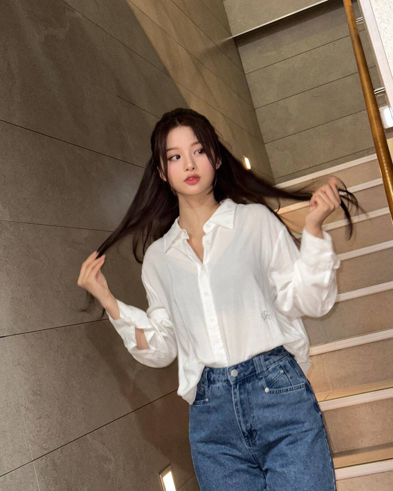 오늘자 공식 인스타 설윤.jpg | 인스티즈