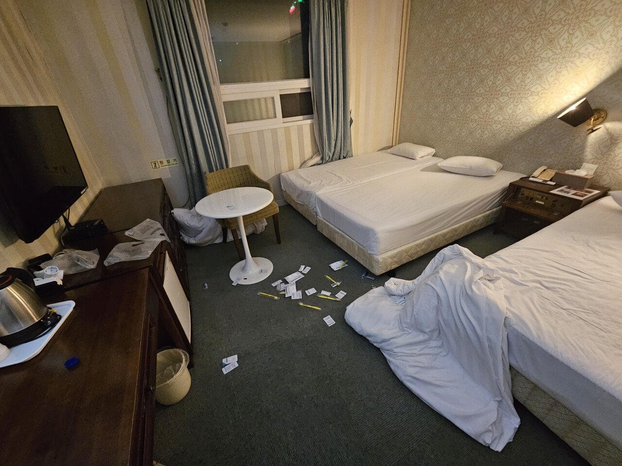 20230618_011133.jpg 한국에서 서비스업 하면 안되는 이유.jpg