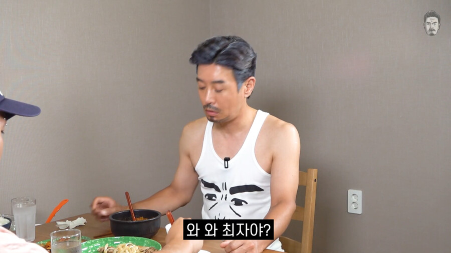 img/23/08/19/18a0e1b56d5175cc.png 최자 이름 유래듣고 못믿겠다며 바지 까보라는 김대희 근황 ㄷㄷㄷ..JPG