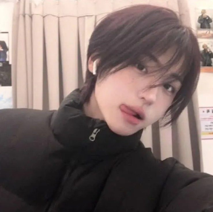 오늘 데뷔하는 키 185 군필 미소년 (7)