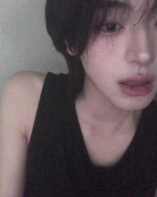 오늘 데뷔하는 키 185 군필 미소년 (8)