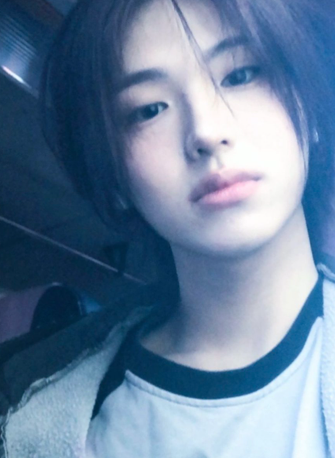 오늘 데뷔하는 키 185 군필 미소년 (9)