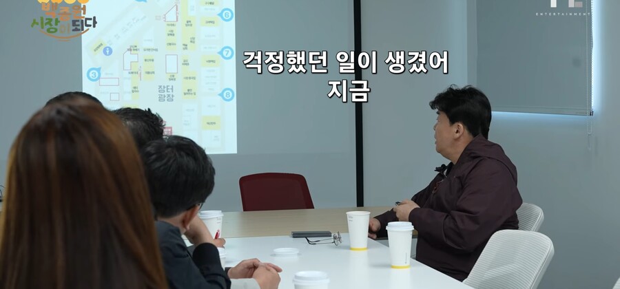 img/23/07/10/1893f13c2f2540bf0.jpg 오늘자 외부상인들 유입에 걱정거리 터진 백종원 예산 시장 근황 ㄷㄷㄷ...JPG