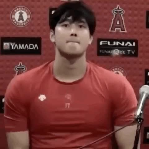 8DD17CE6-ABBF-4D0C-8453-458E242FA42B.gif