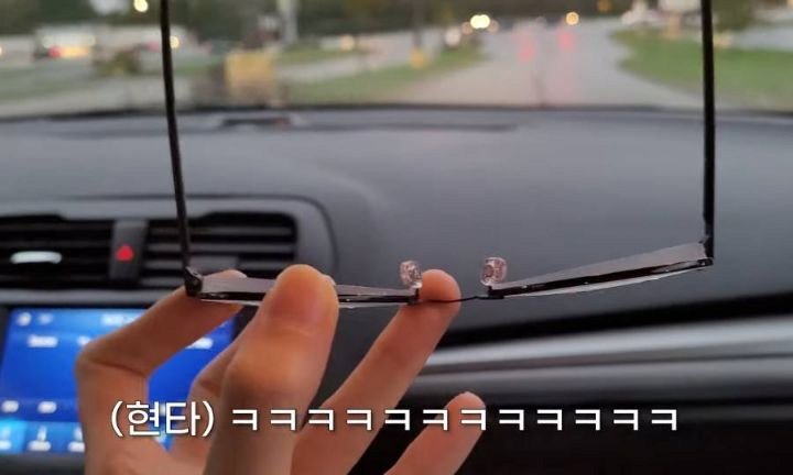 image.png 안경사고 현타 온 미국 브이로거