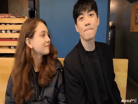 e_s67b3e6001_97a3738e87e013b53c8e8987548fb32c9416efe2.gif