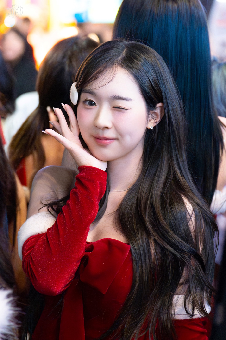 홍대에 계속 목격담 올라오고 있다는 아이돌 3번째 사진