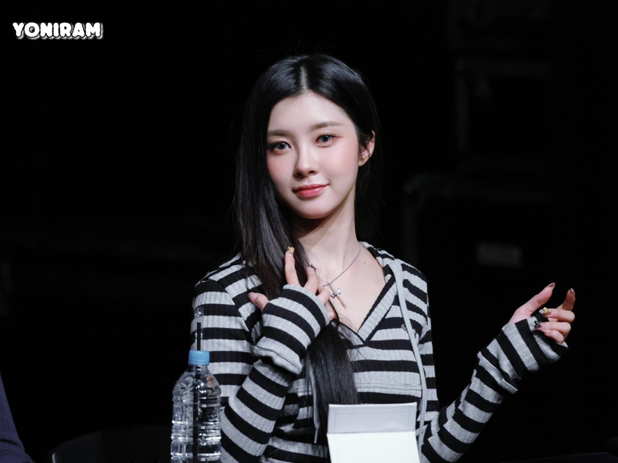 워터밤에서 단발머리 첫공개로 반응 오는 중인 여돌 | 인스티즈