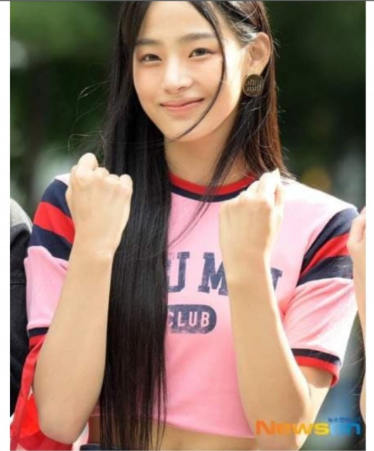 화면 캡처 2023-10-02 124645.png 여자 종목들 망할때마다 뉴진스 민지 소환되는 이유