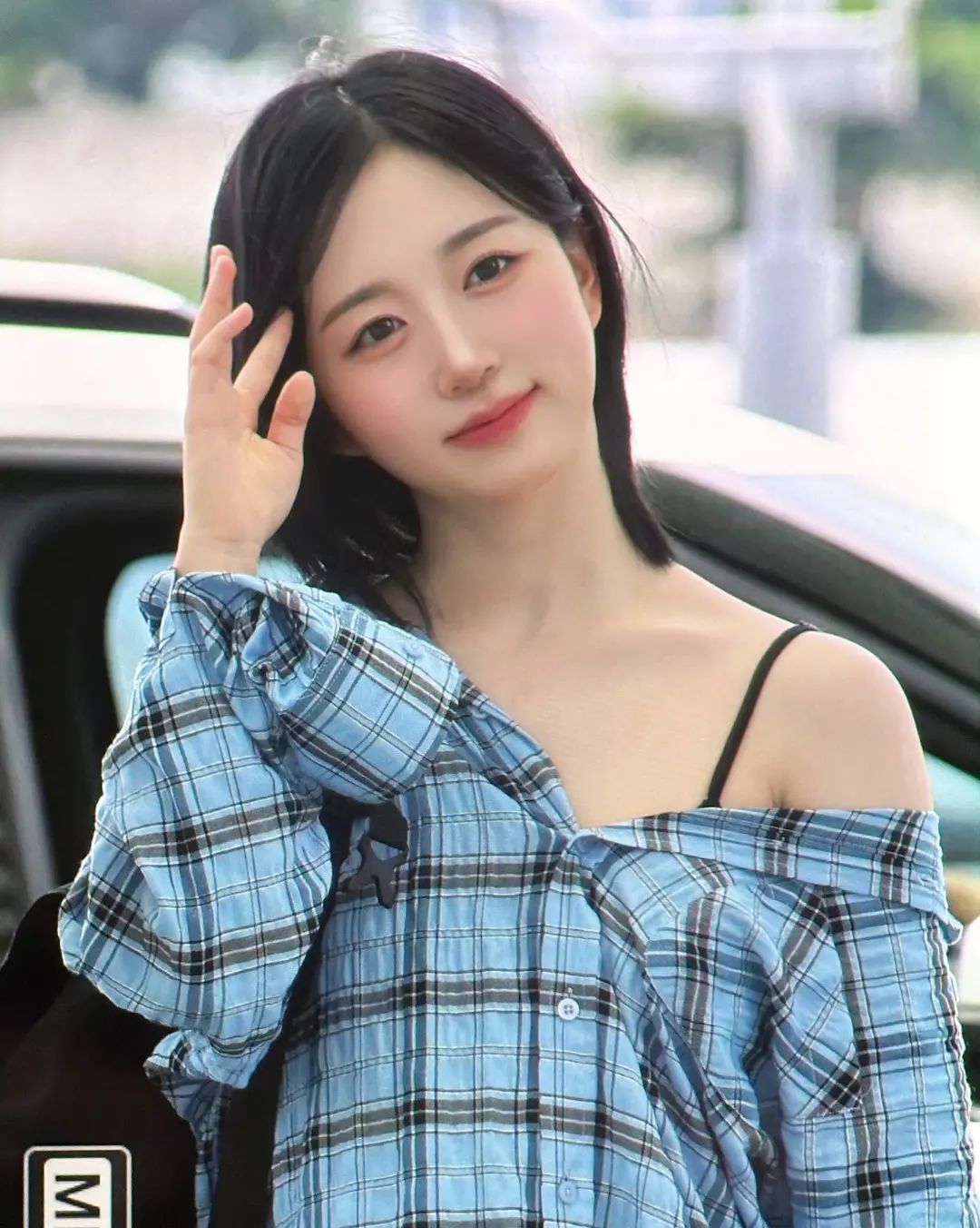 82737_5679a216d7134f279bdcd6d2b6b26499.webp.ren.jpg 오해원 유나 같은 셔츠 다른 느낌ㄷㄷㄷ.jpg