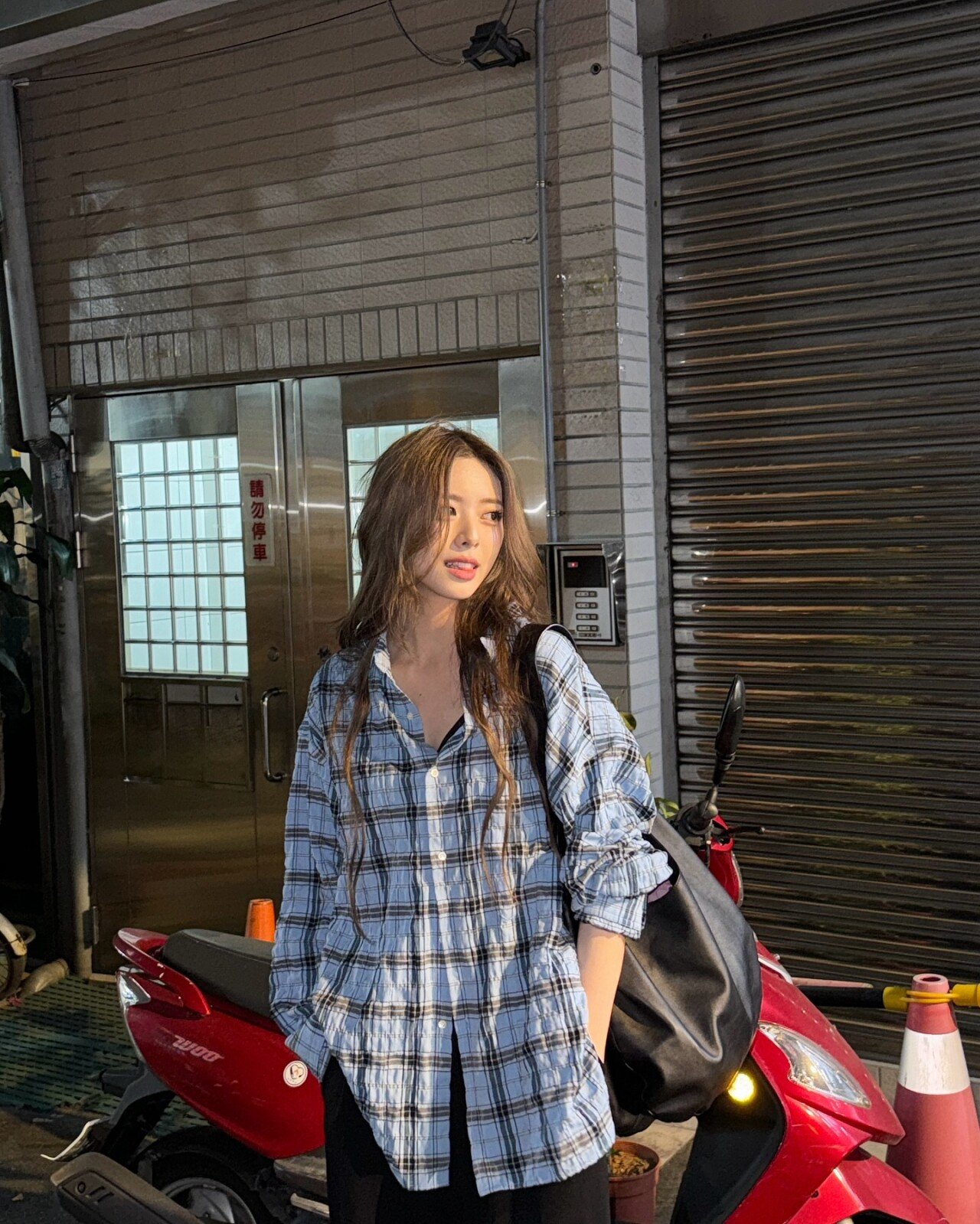 82737_bffd7e3a01ae42f4891c3011a1bcd582.jpg 오해원 유나 같은 셔츠 다른 느낌ㄷㄷㄷ.jpg