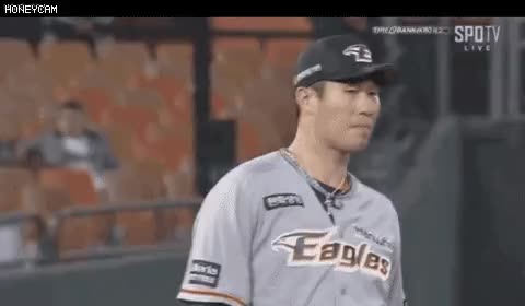 F3EC4EE6-7822-429C-84B5-AB424476D591.gif