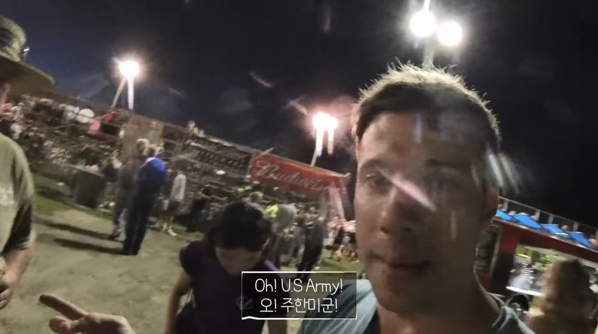 TVPvcX.jpg 유튜브에서 35년 전의 미군 전우를 알아본 아재ㄷㄷㄷ