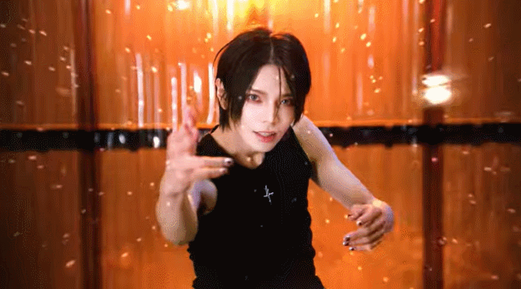 1년 반만에 컴백한 중소 아이돌 뮤비 퀄리티 근황.gif (3)