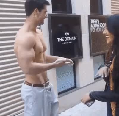 1f042b2689c4f701fbda28b6a97876ee_1663468800_3288.gif