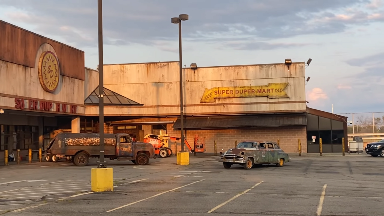 Fallout TV Series - Amazon Prime - Super Duper Mart location (Staten Island, NY) 0-1 screenshot.png 현재 촬영 중인 폴아웃 드라마...jpg