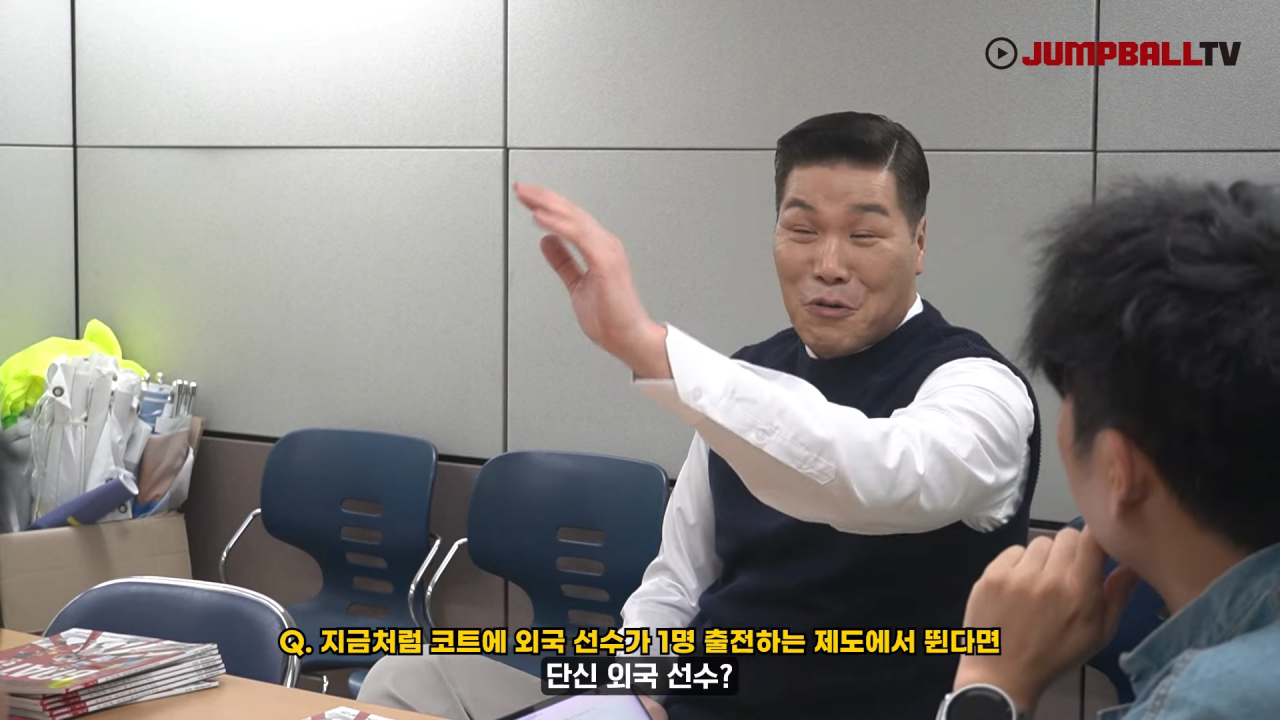 [점프볼300호 특집인터뷰] 한국농구 레전드, 서장훈을 만나다 19-55 screenshot.png 자신의 선수시절을 폄하하는게 어이없는 서장훈