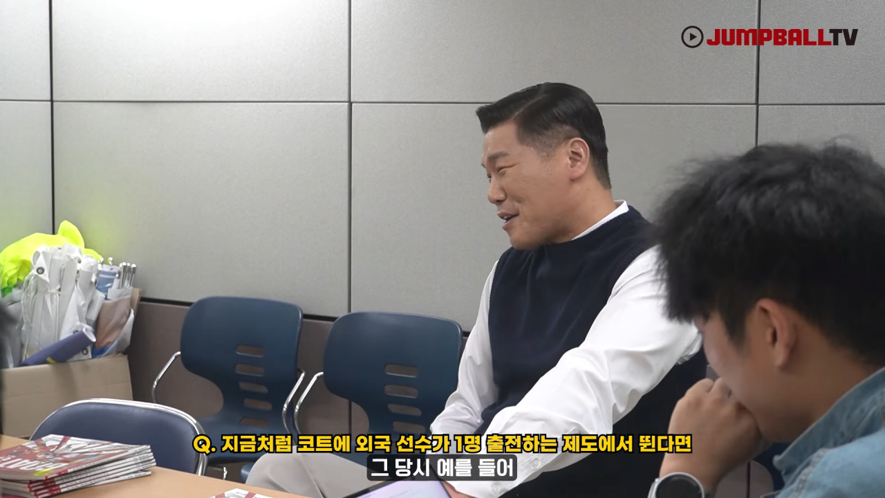 [점프볼300호 특집인터뷰] 한국농구 레전드, 서장훈을 만나다 19-54 screenshot.png 자신의 선수시절을 폄하하는게 어이없는 서장훈
