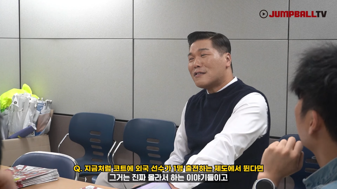 [점프볼300호 특집인터뷰] 한국농구 레전드, 서장훈을 만나다 19-41 screenshot.png 자신의 선수시절을 폄하하는게 어이없는 서장훈