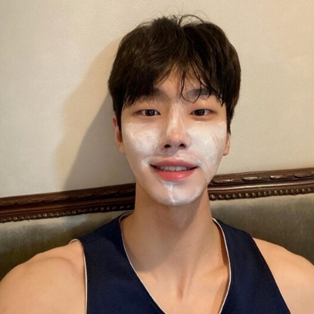453616747_463909586539553_9137106218233519517_n.jpg 남자 인플로언서 실물 레전드