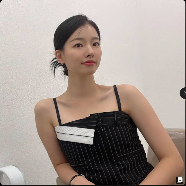 image.png [이시아 공지] 와 형들의 불같은 사랑에 힘입어 !! 배우 이시아, 스타 유튜브 구독자 10만 달성 추이