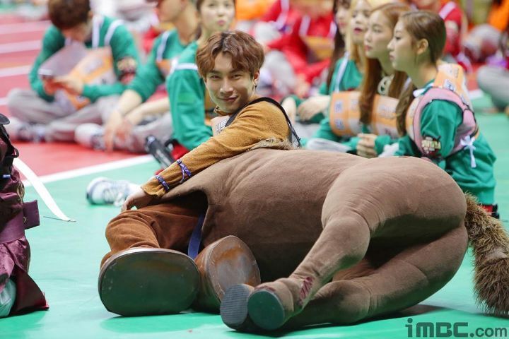 아육대에서 운동이 아니라 다른걸로 소소하게 화제된 아이돌들 | 인스티즈
