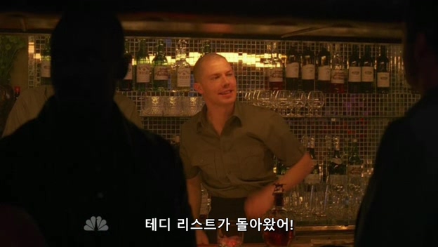 The.Philanthropist.S01E06.HDTV.XviD-FQM.avi_20181217_140244.596.jpg 대기업 회장의 카드를 누군가 마음대로 쓴다면? 대기업 회장의 카드를 홈쳐서 맘대로 쓴다면???