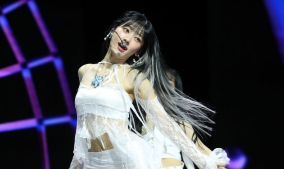 무대보면 볼수록 계속 빠져드는 아이돌.jpg | 인스티즈