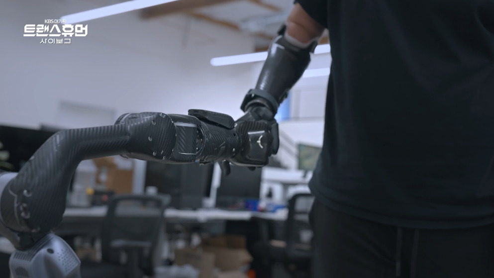 이슈 장애 자체를 삭제하는 미래 기술.jpg - 스퀘어.유머.사건사고 : 725b7afdefe98bd1a0d6ee923ffa19cf.jpg