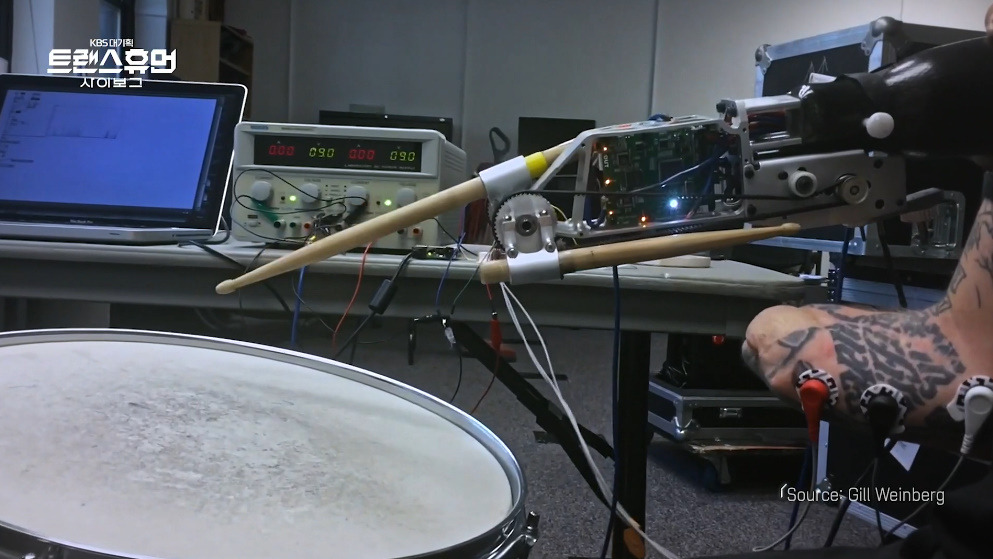 이슈 장애 자체를 삭제하는 미래 기술.jpg - 스퀘어.유머.사건사고 : e1ffb76bdf594ecdc659874596a9ff59.jpg