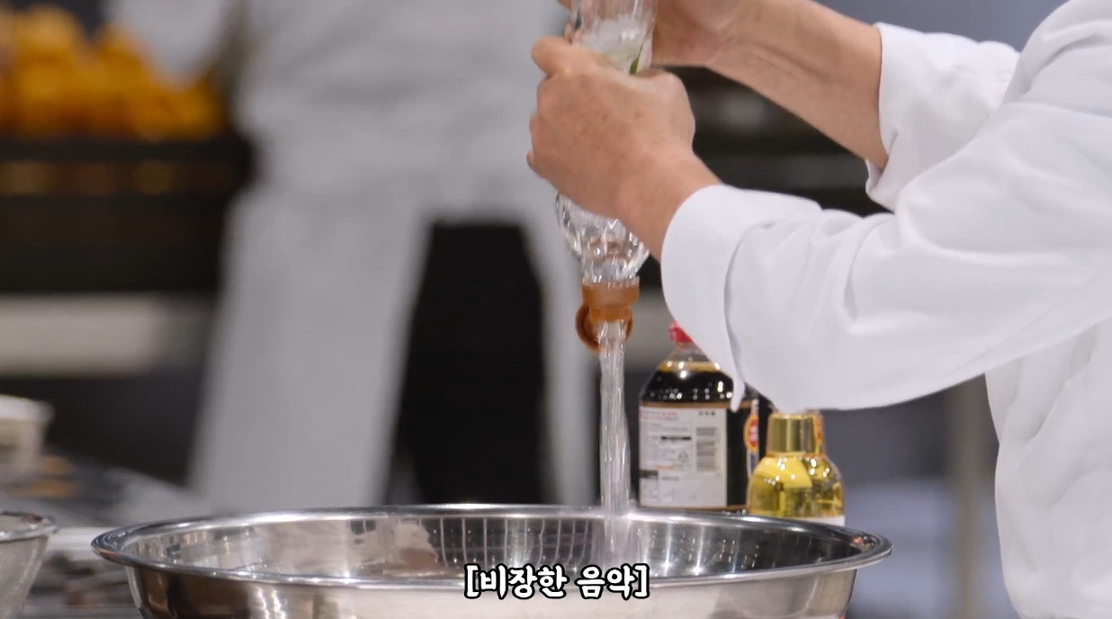 10년이 지나도 허세가 없어지지 않아 팬들이 안심한 사람.jpg (5)