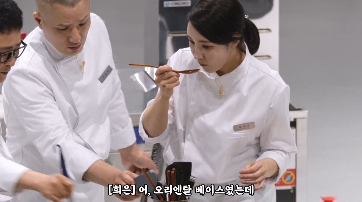 10년이 지나도 허세가 없어지지 않아 팬들이 안심한 사람.jpg (20)