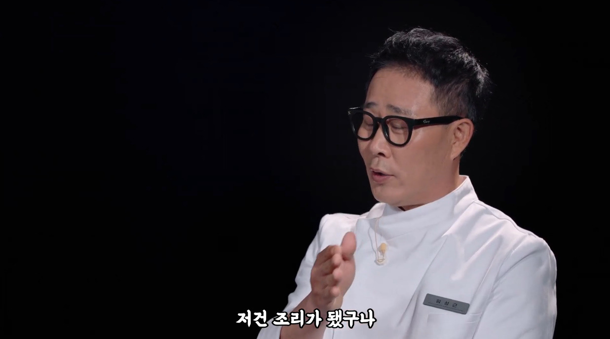 10년이 지나도 허세가 없어지지 않아 팬들이 안심한 사람.jpg (26)