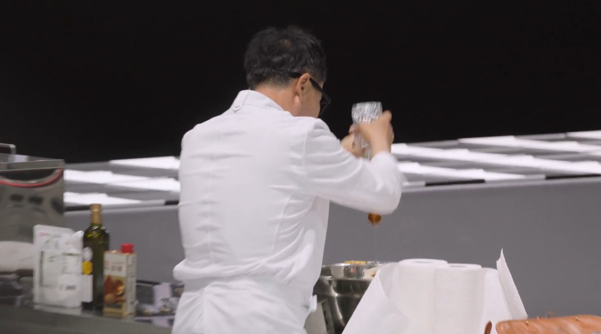 10년이 지나도 허세가 없어지지 않아 팬들이 안심한 사람.jpg (3)