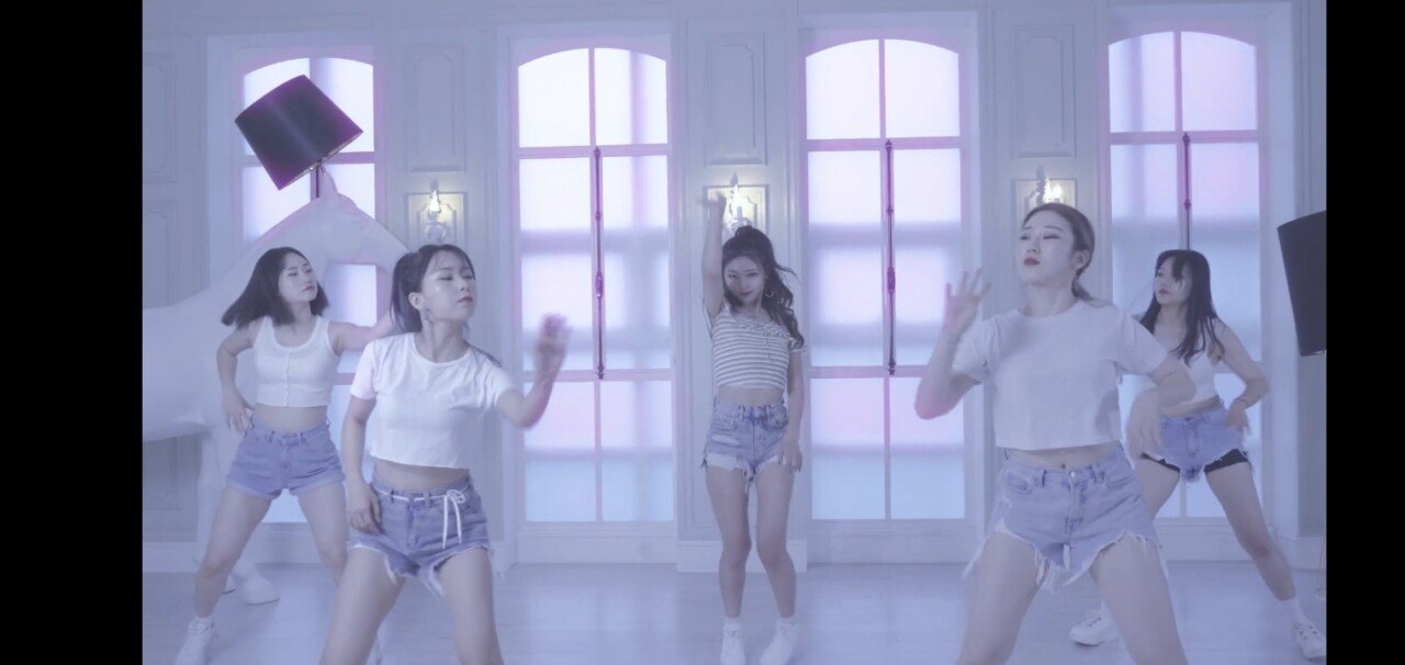 Screenshot_20220311-200208_Samsung Internet.jpg 여자 인스타 사진 믿으면 안되는 이유.jpg