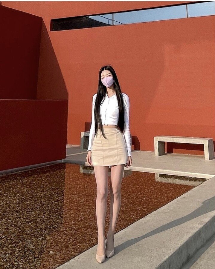 Screenshot_20220311-200017_Instagram.jpg 여자 인스타 사진 믿으면 안되는 이유.jpg
