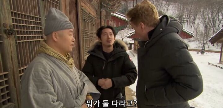 스님을 보고 당황한 외국 연예인 ㄷㄷ...jpg