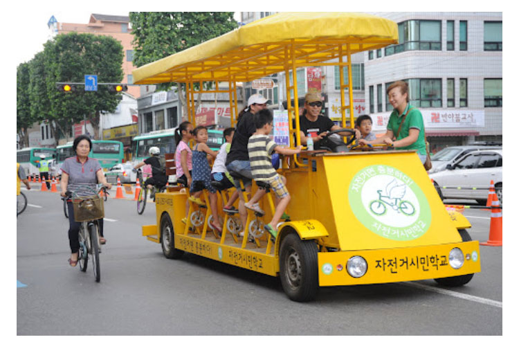 한 달 동안은 자전거 천국이었던 수원시 이야기 - 꾸르