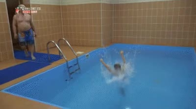KRussia_TravelYuzhno_Sakhalinsk_Sa (3).gif