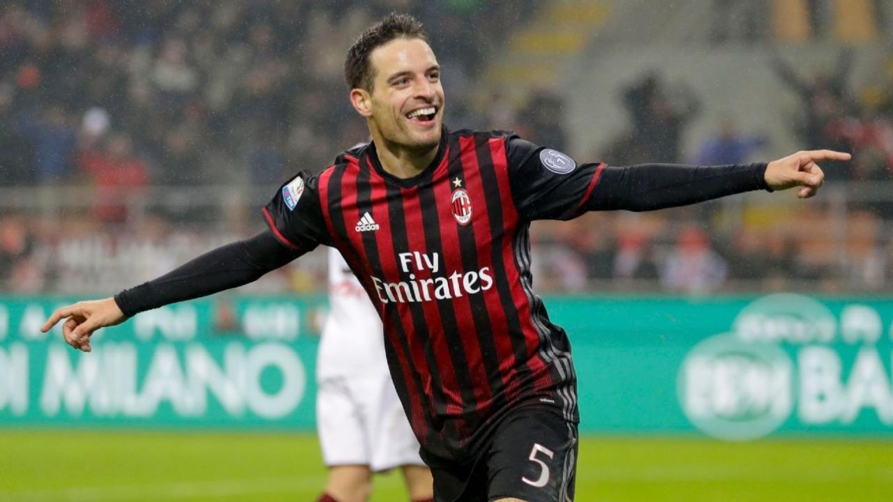 Giacomo-Bonaventura-celebrating.jpg