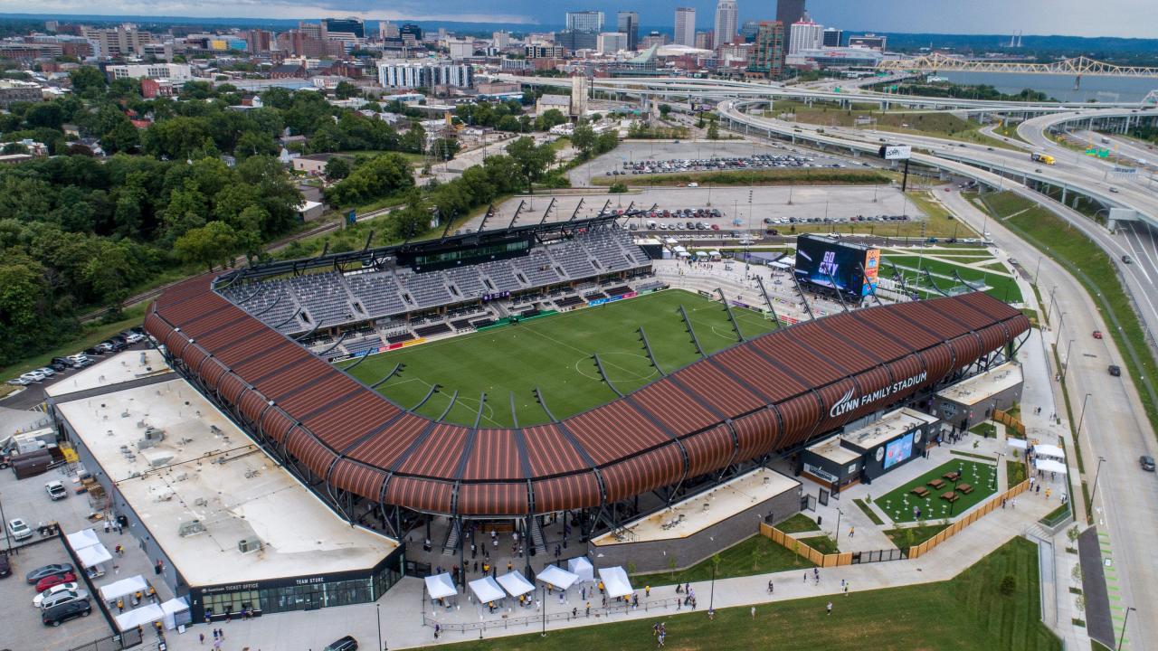 c945f712-9d58-42b3-ab53-9605aa560f55-Stadium02.jpg