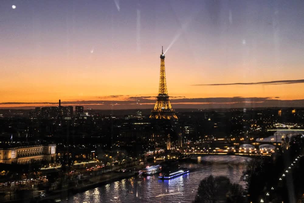 Paris1.gif